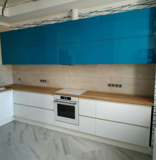 Белый кухонный гарнитур-Кухня МДФ в эмали «Модель 181»-фото3